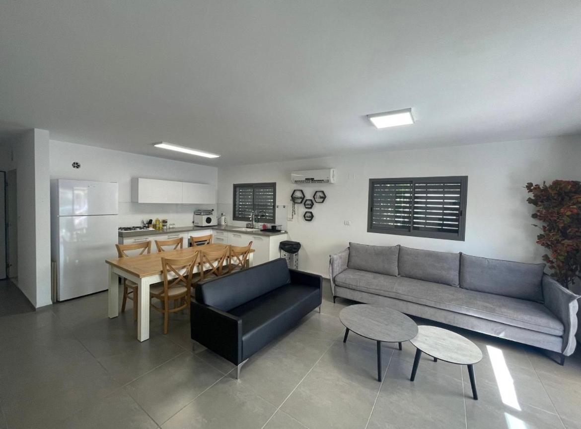 סוויטת עלית בריכה מחוממת Villa Poriyya Exterior photo